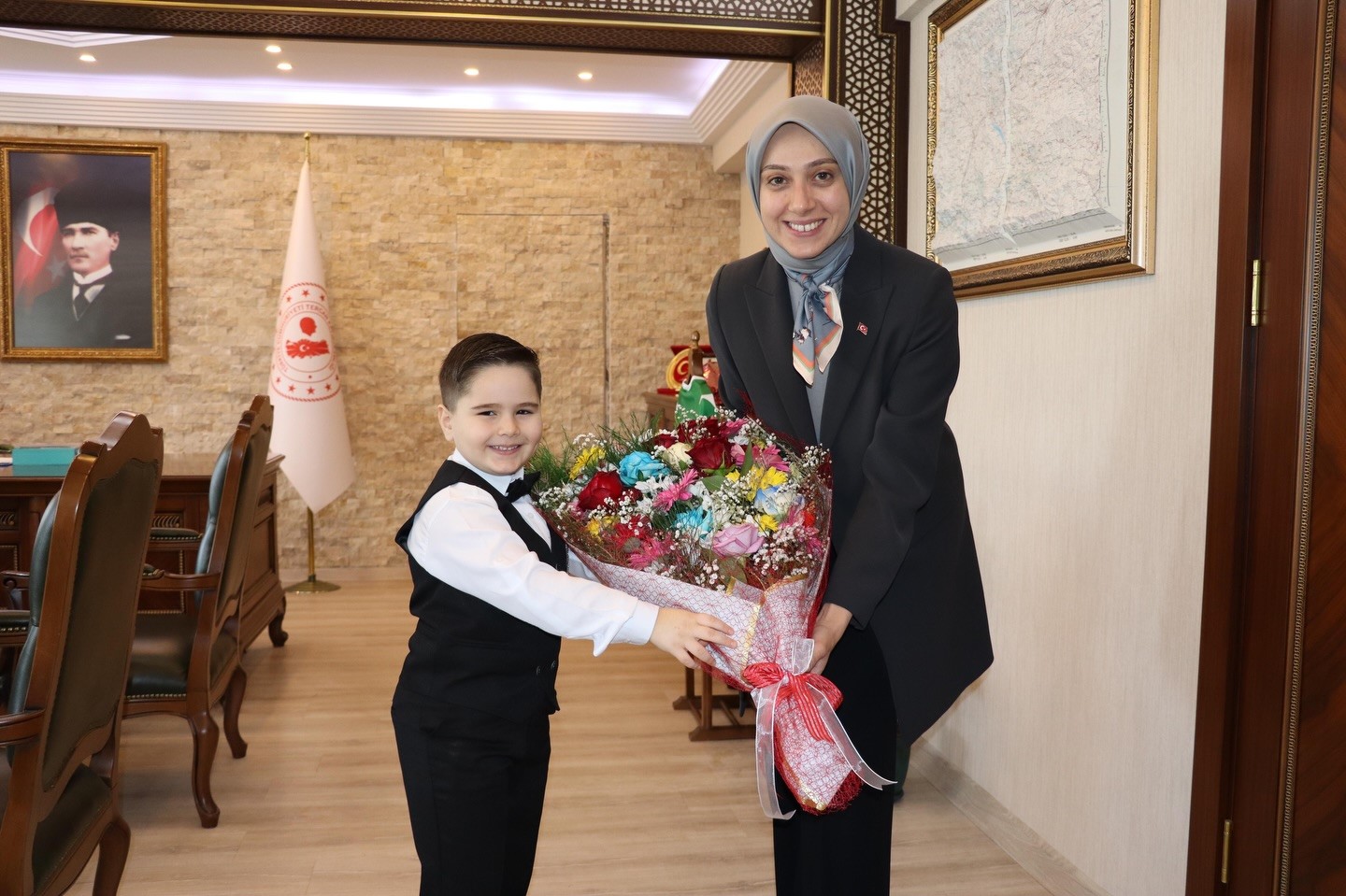 Tercan Kaymakamlığı&rsquo;nda 23 Nisan coşkusu
