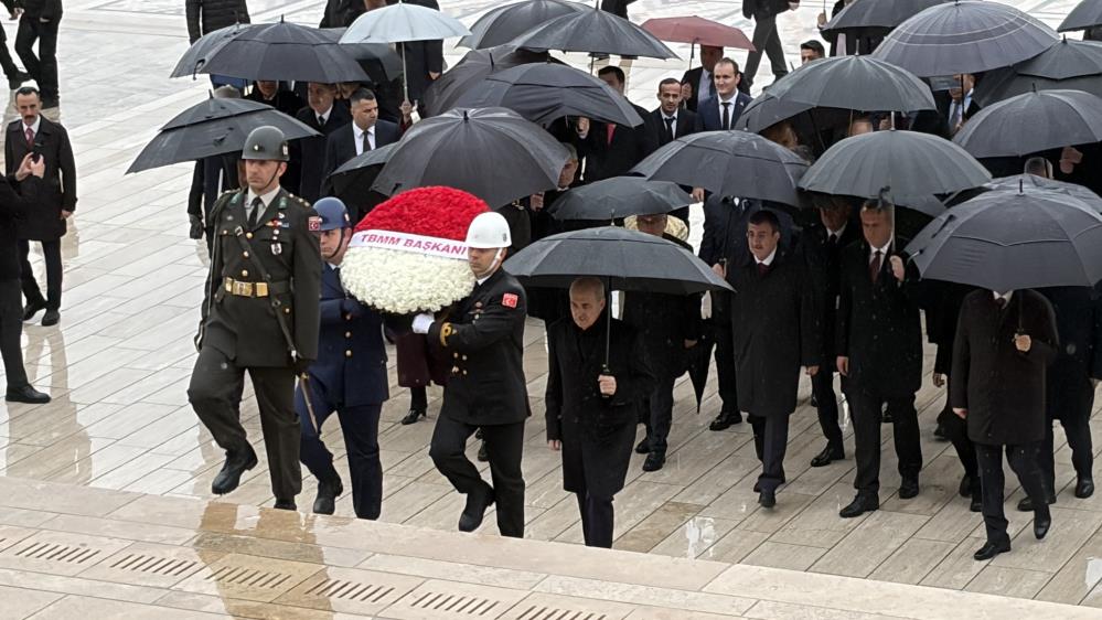 Anıtkabir&rsquo;de 23 Nisan t&ouml;reni