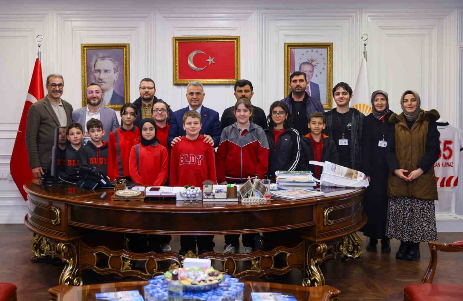 Başkan Kurnaz, Diyarbakırlı &ouml;ğrencileri ağırladı
