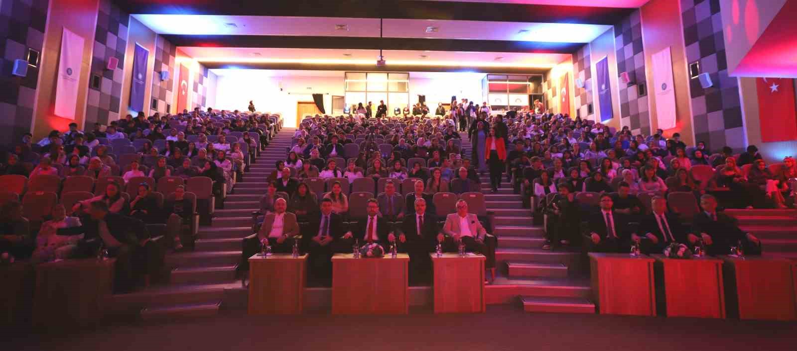 NE&Uuml;&rsquo;de TEDx: İlham veren deneyimler paylaşıldı
