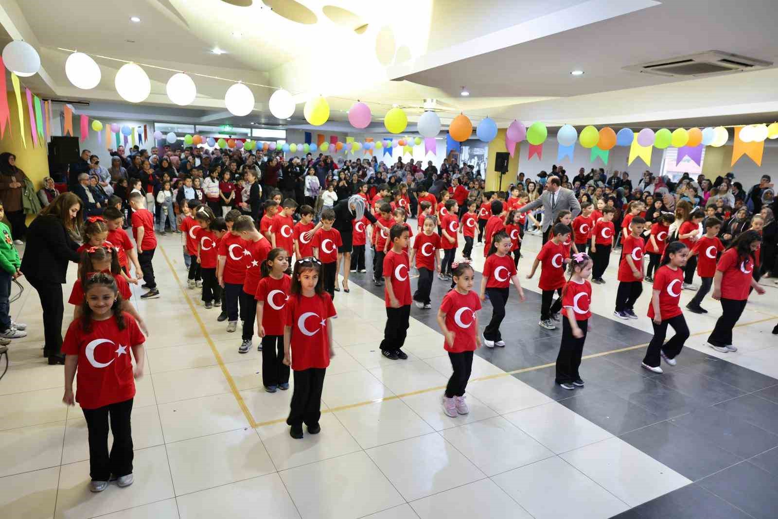 T&uuml;rk ve Azeri kardeşler 23 Nisan coşkusunu &Ccedil;ameli&rsquo;nde birlikte yaşadı
