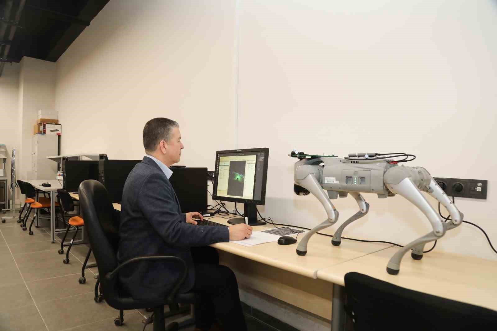 BT&Uuml; ortaokul ve lise &ouml;ğrencilerini robotlarla tanıştıracak
