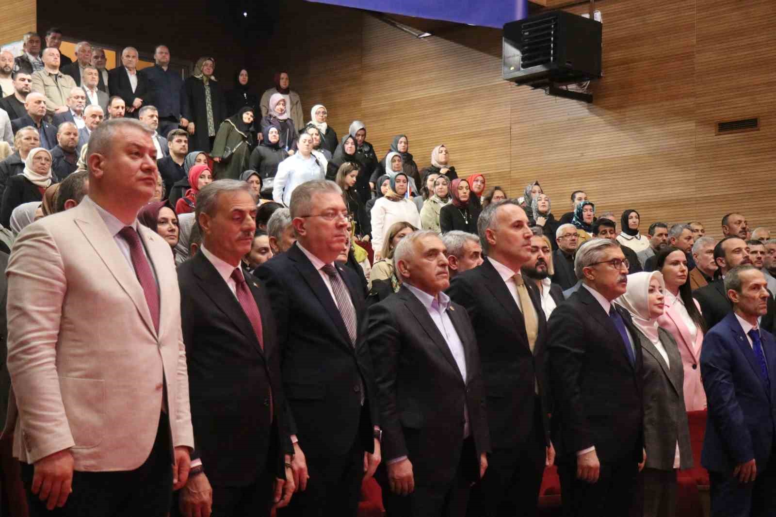 AK Parti Genel Başkan Yardımcısı Yayman: "Yenilen pehlivan g&uuml;reşe doymazmış"
