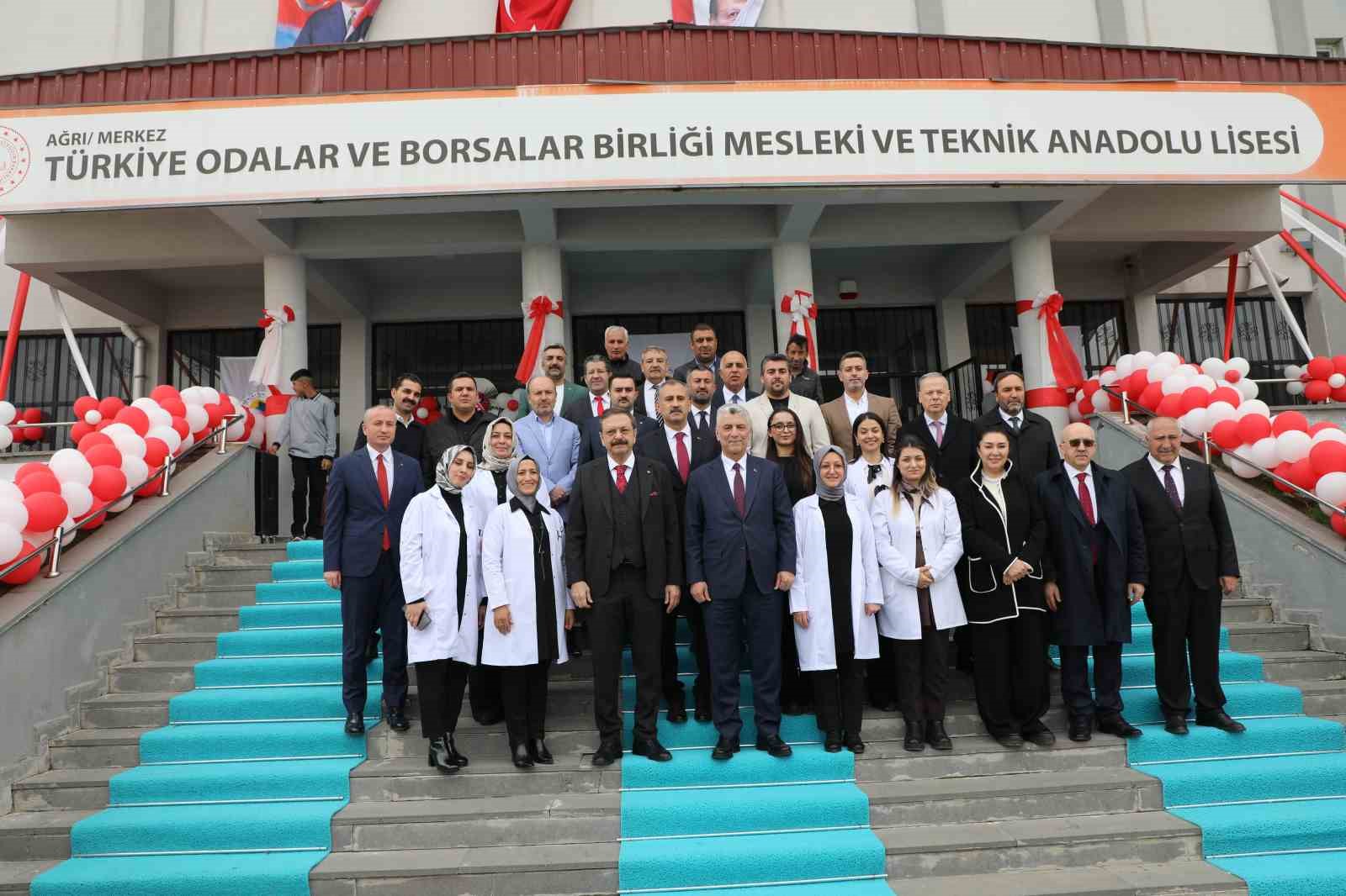 Ağrı&rsquo;da TOBB Mesleki ve Teknik Anadolu Lisesi a&ccedil;ıldı
