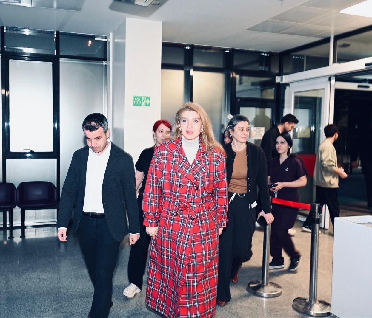 Milletvekili &Ouml;lmeztoprak&rsquo;dan hem kurumlara hem millete yakın temas
