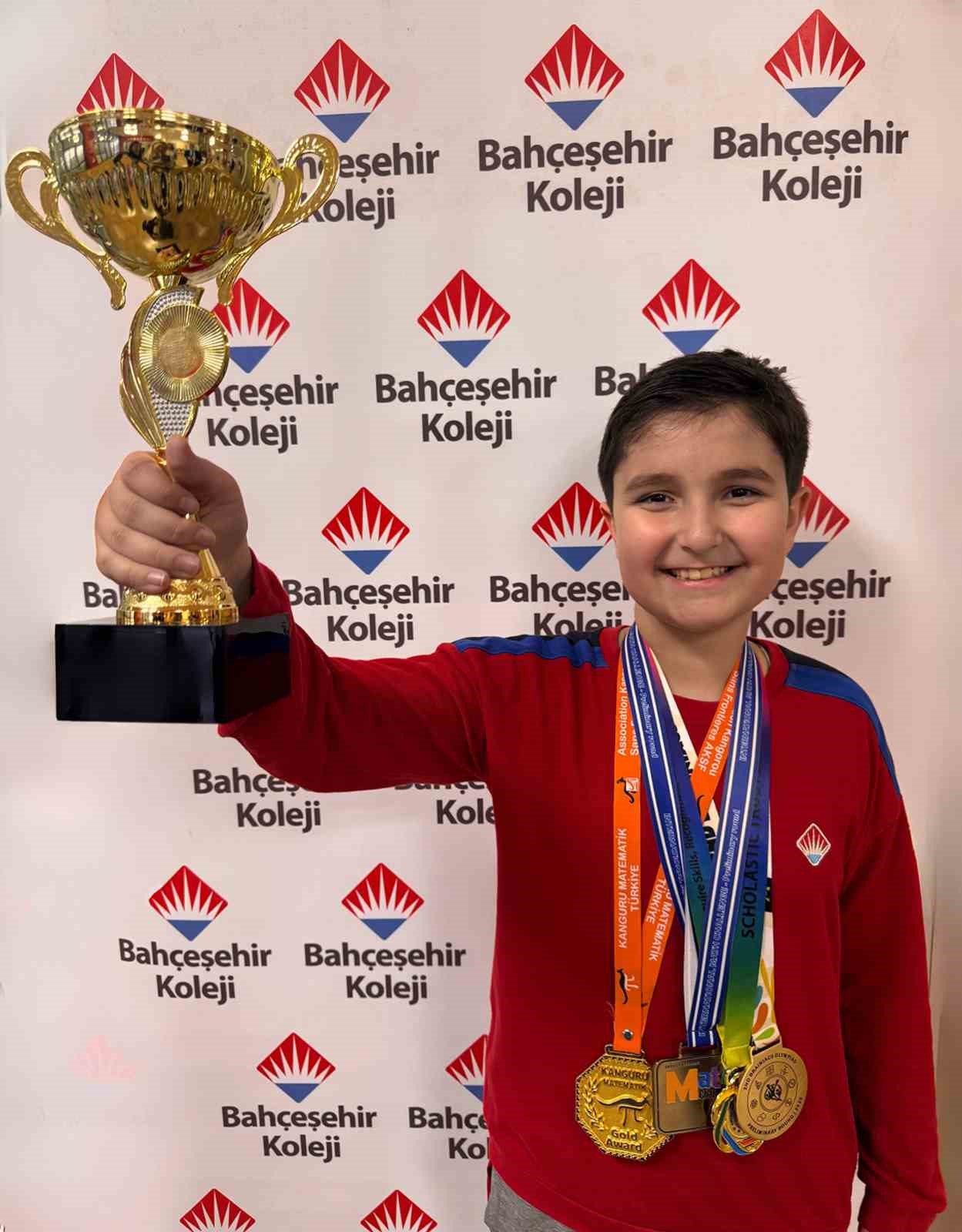 D&uuml;nya birincisi 4. sınıf &ouml;ğrencisi Kerem&rsquo;in hedefi Cahit Arf gibi bilim insanı olmak
