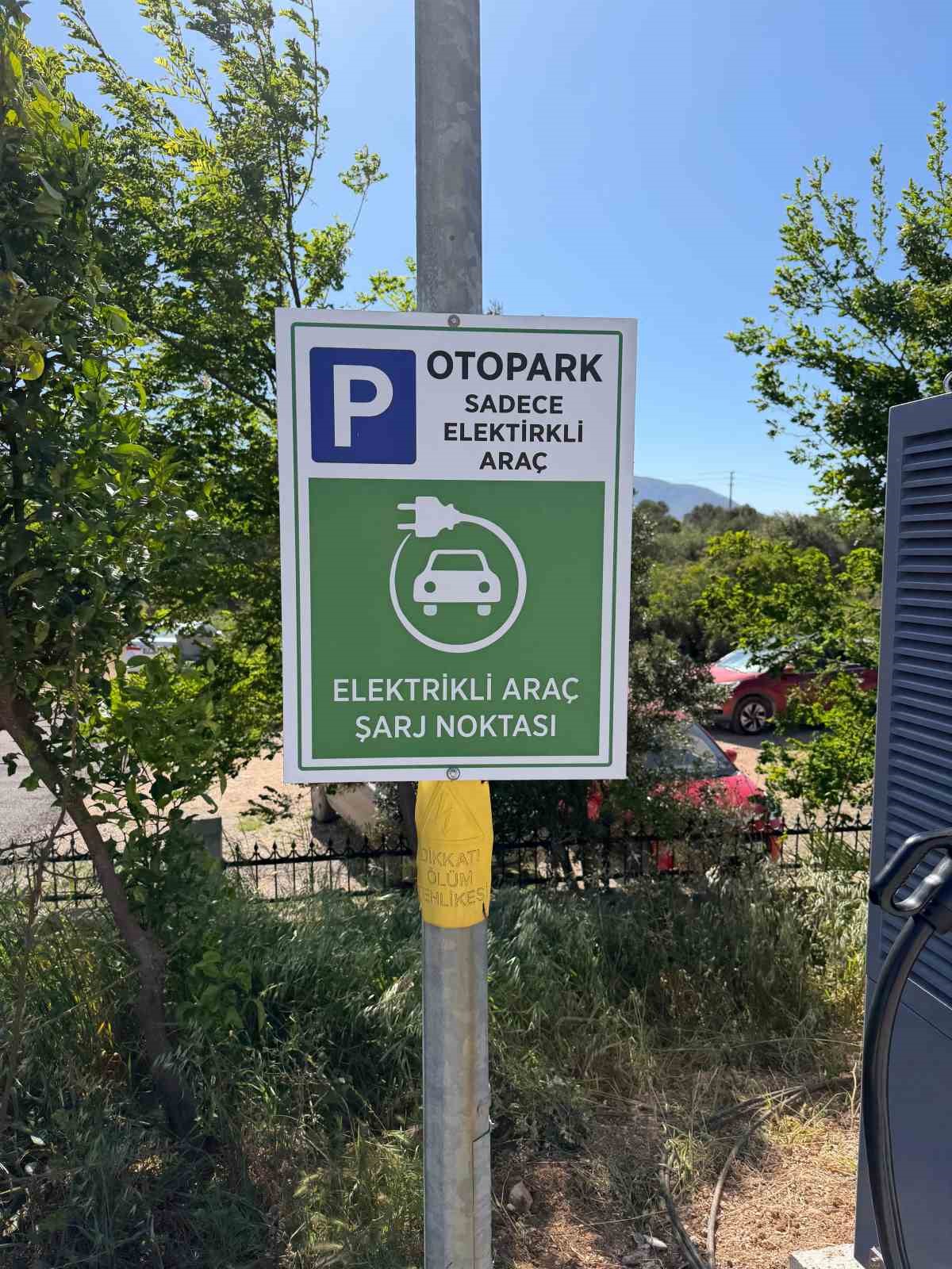 Dat&ccedil;a Devlet Hastanesi&rsquo;nde elektrikli ara&ccedil; şarj d&ouml;nemi başladı
