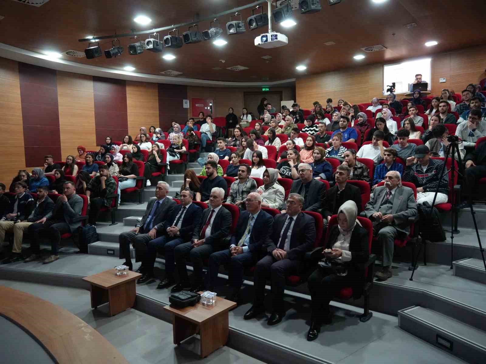 Prof. Dr. Ekrem Savaş: "Avrupalılar, M&uuml;sl&uuml;manlardan terc&uuml;me etmiş oldukları kitaplara kendi isimlerini yazmışlardır
