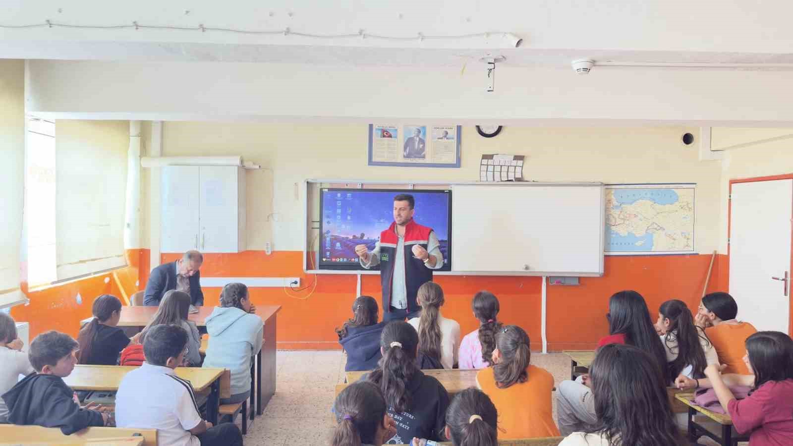 Cizre&rsquo;de geleceğin t&uuml;keticilerine "gıda" eğitimi
