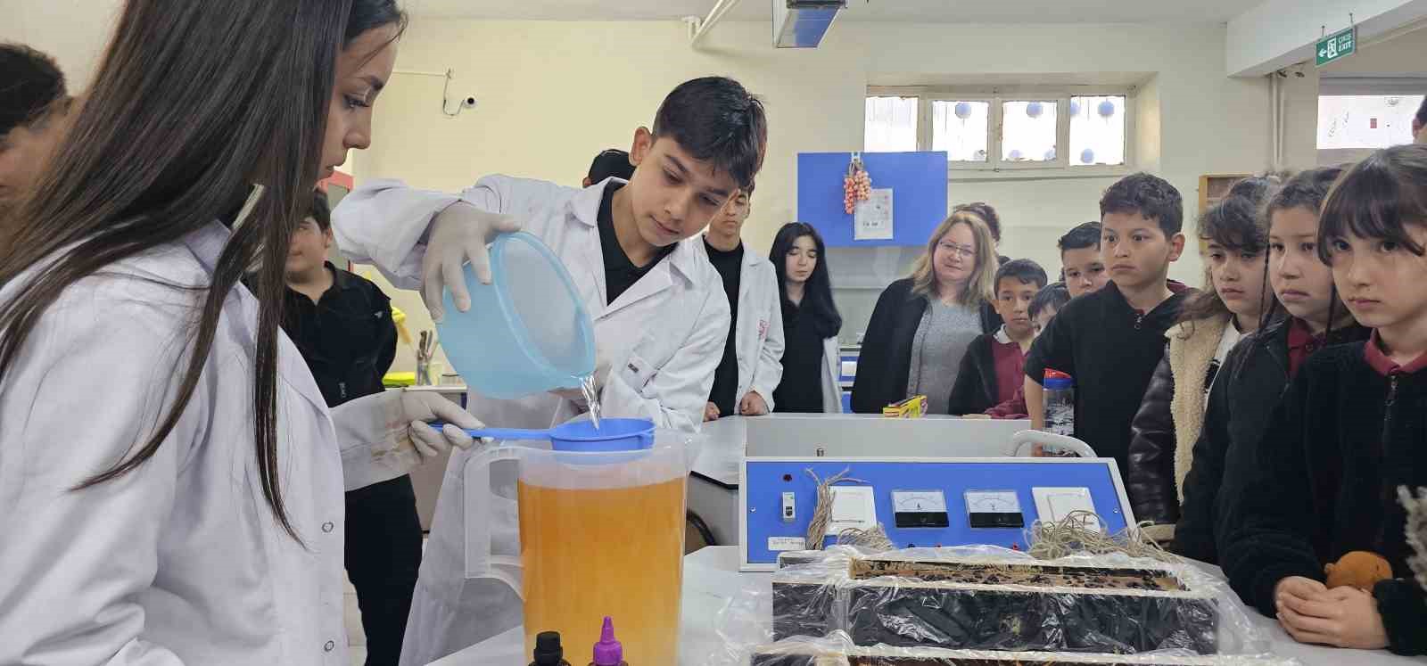 Bolu&rsquo;da ilkokul &ouml;ğrencileri atık yağları sabuna d&ouml;n&uuml;şt&uuml;rd&uuml;
