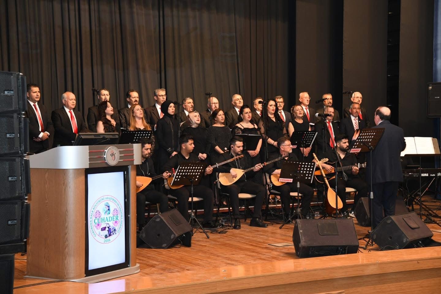 Osmaniye&rsquo;de T&uuml;rk halk m&uuml;ziği r&uuml;zgarı esti
