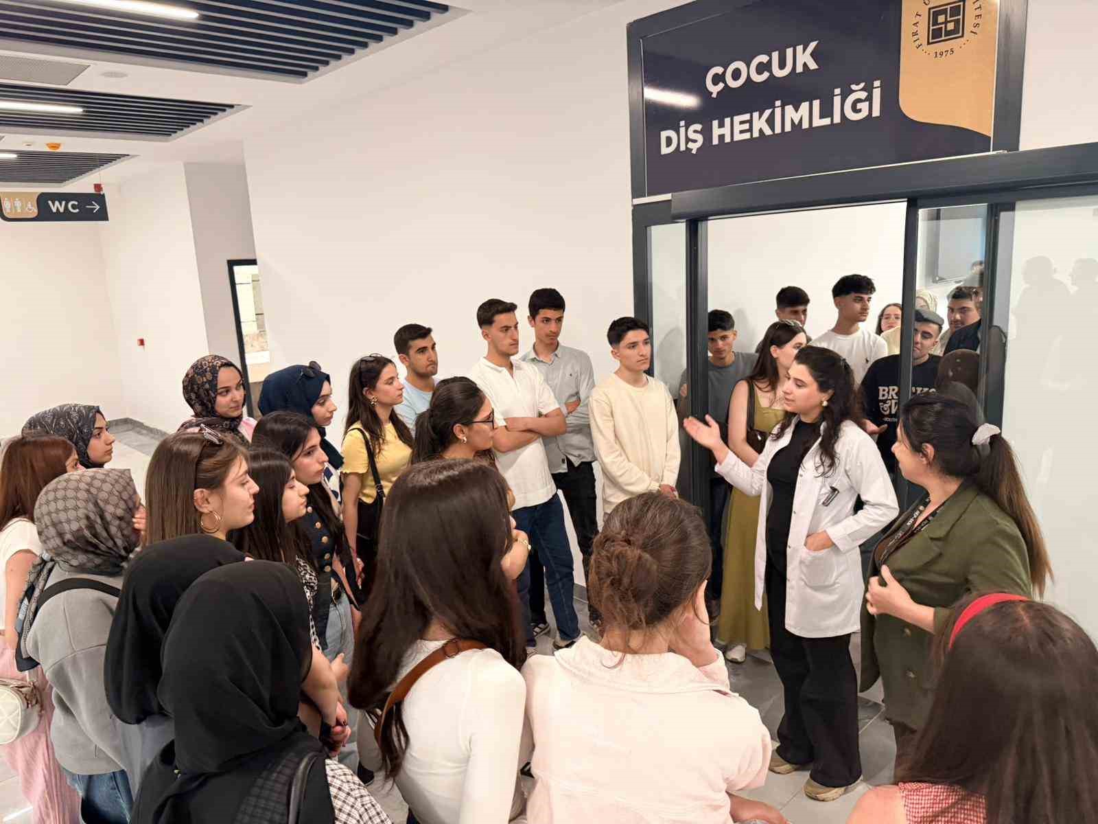 Fırat &Uuml;niversitesi&rsquo;nde okul gezileri s&uuml;r&uuml;yor
