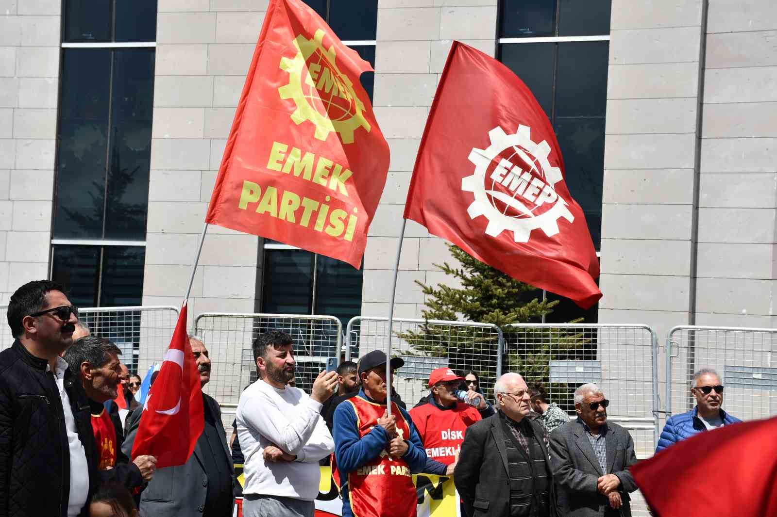 Ardahan&rsquo;da 1 Mayıs Emek ve Dayanışma G&uuml;n&uuml; halaylarla kutlandı
