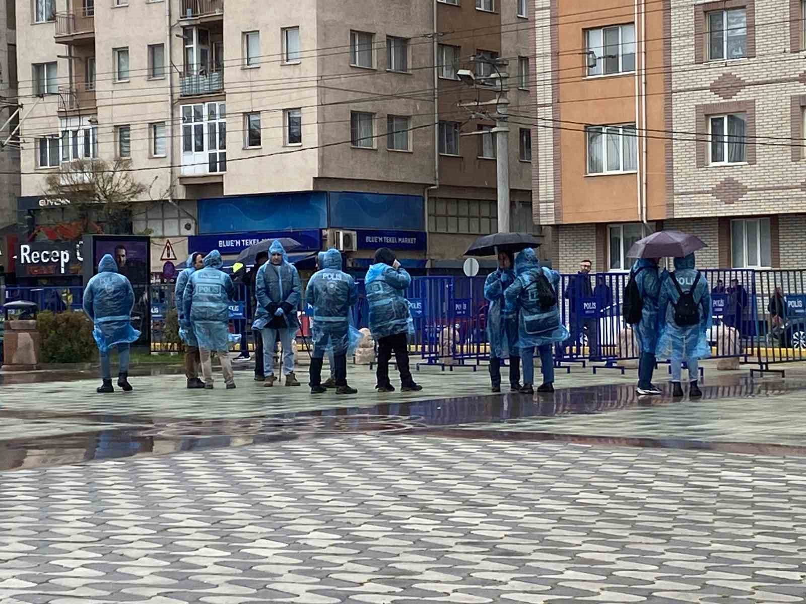Eskişehir&rsquo;de 1 Mayıs 2 bin kişi ile kutlandı
