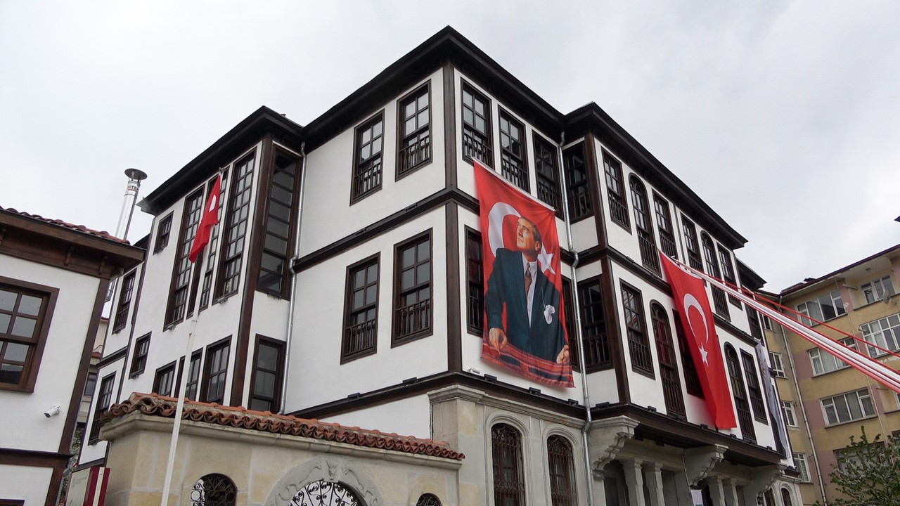 Restore edilen Livapaşa Konağı Etnografya M&uuml;zesi t&ouml;renle a&ccedil;ıldı
