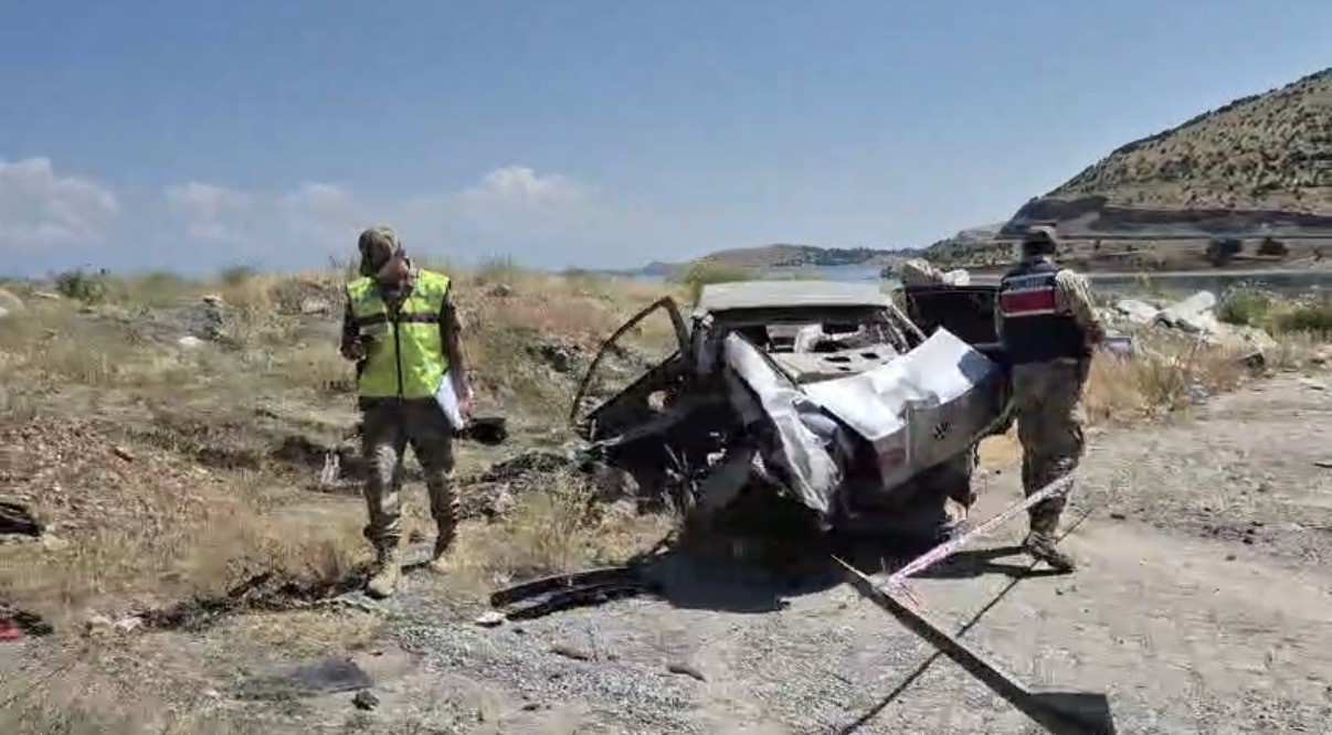 Tatvan’da zincirleme trafik kazasında 5 kişi yaralandı