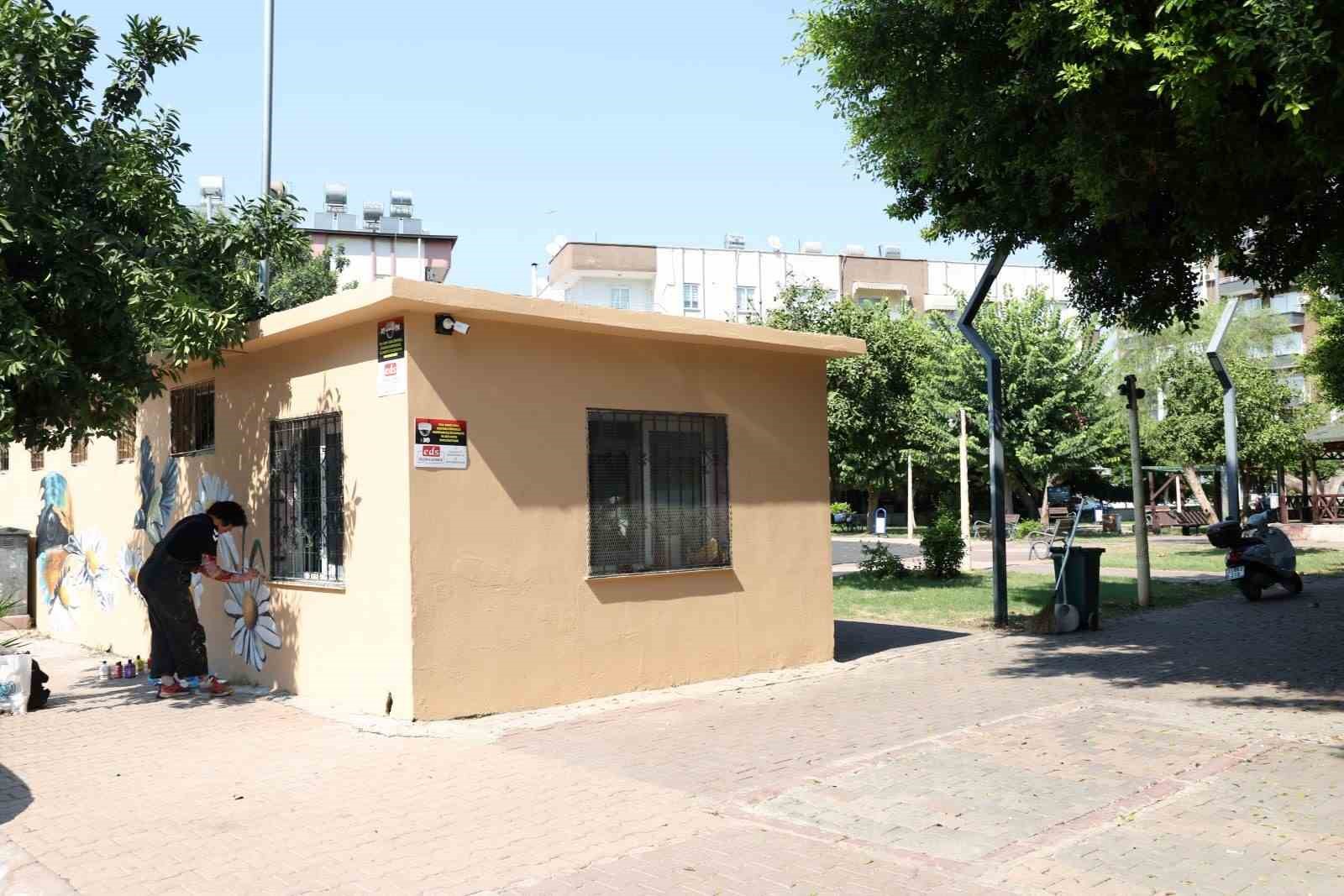 Akdeniz’in parkları sanatla renkleniyor