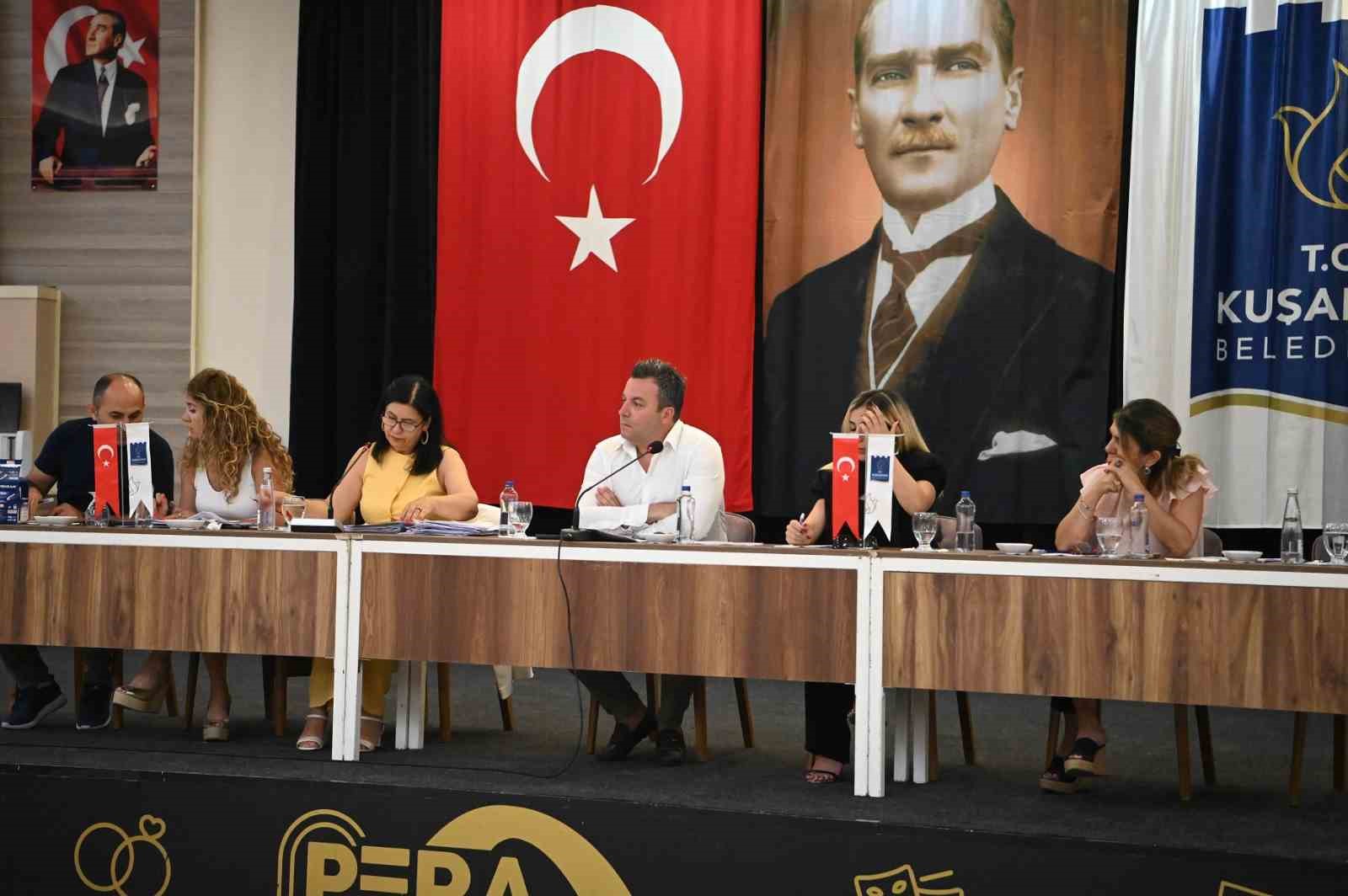 Kuşadası Belediyesi Meclisi’nden elektrikli araç ve engelli erişimi kararı