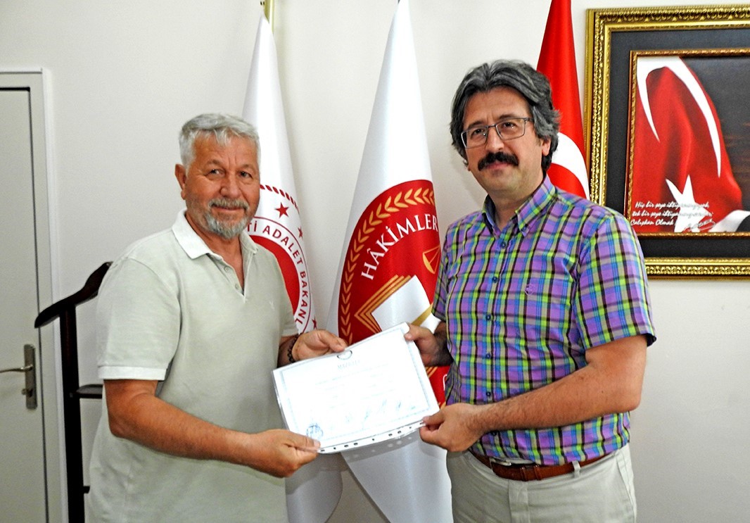 Çeşme’de yeni seçilen muhtarlar mazbatalarını aldı