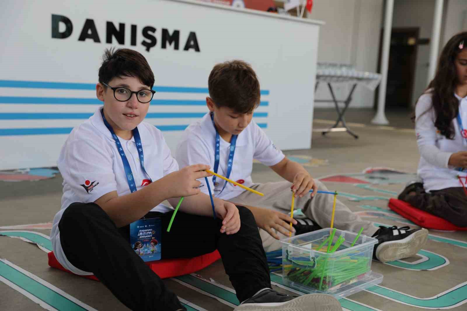 &Ouml;zel &ccedil;ocuklar Samsun&rsquo;da bilimle buluşuyor
