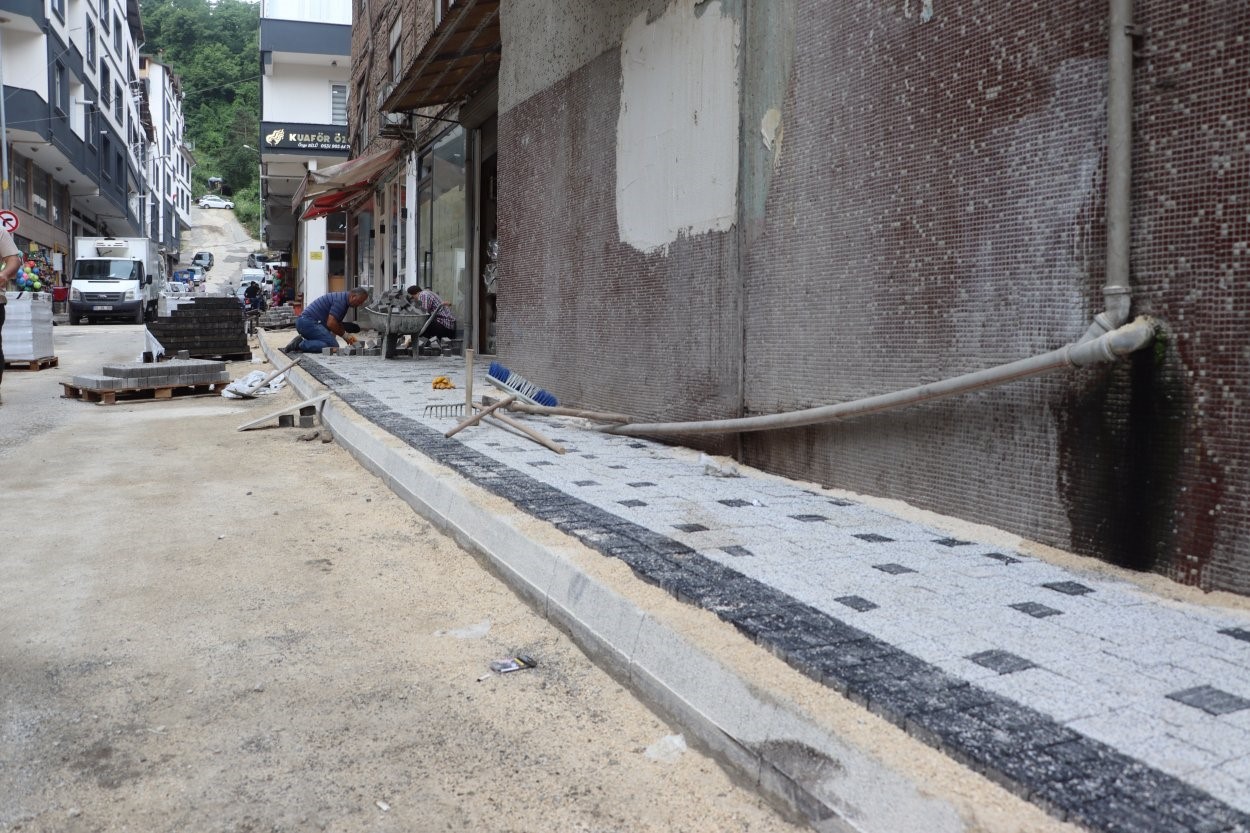 Ordu&rsquo;da g&uuml;venli kaldırım &ccedil;alışmaları