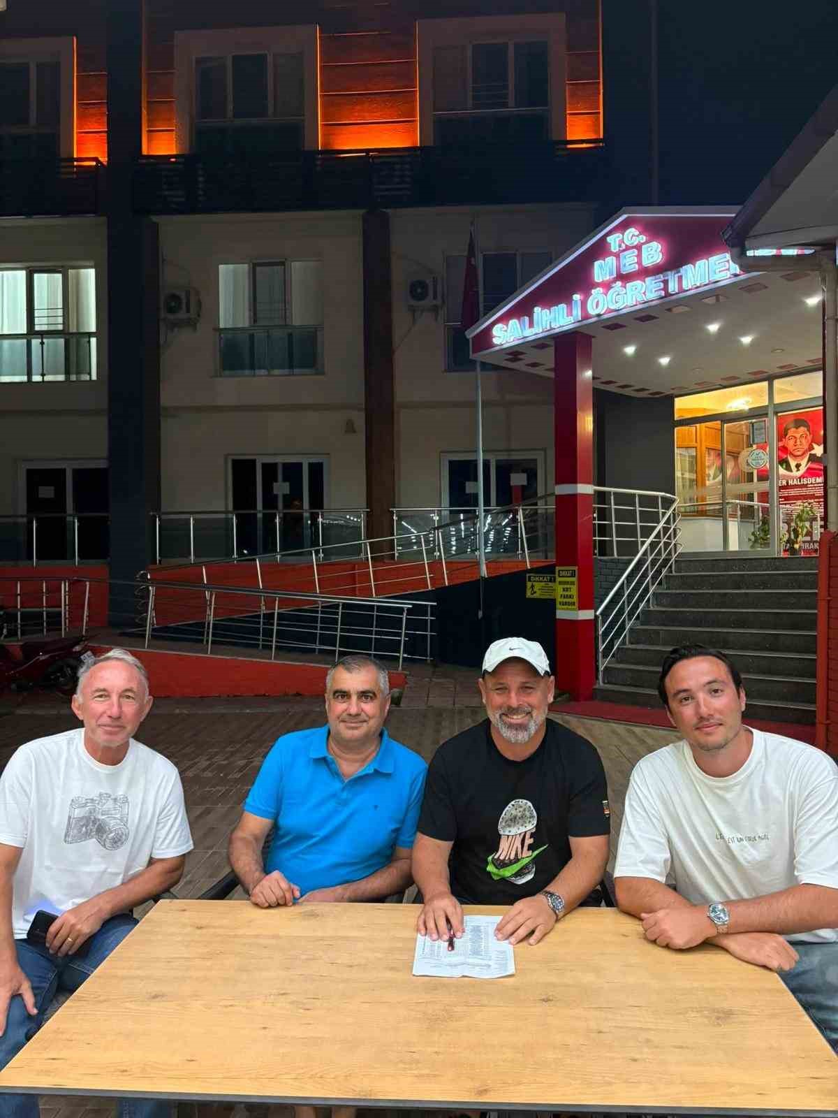 1984 Salihlispor&rsquo;da Veli &Ouml;zdemir d&ouml;nemi