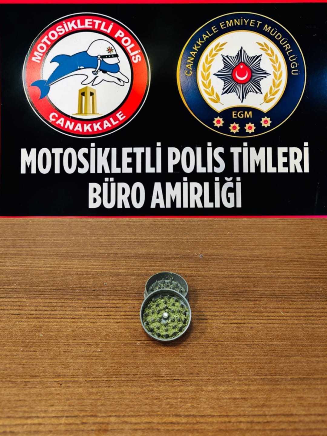 Çanakkale’de farklı suçlardan aranan 10 şüpheli tutuklandı