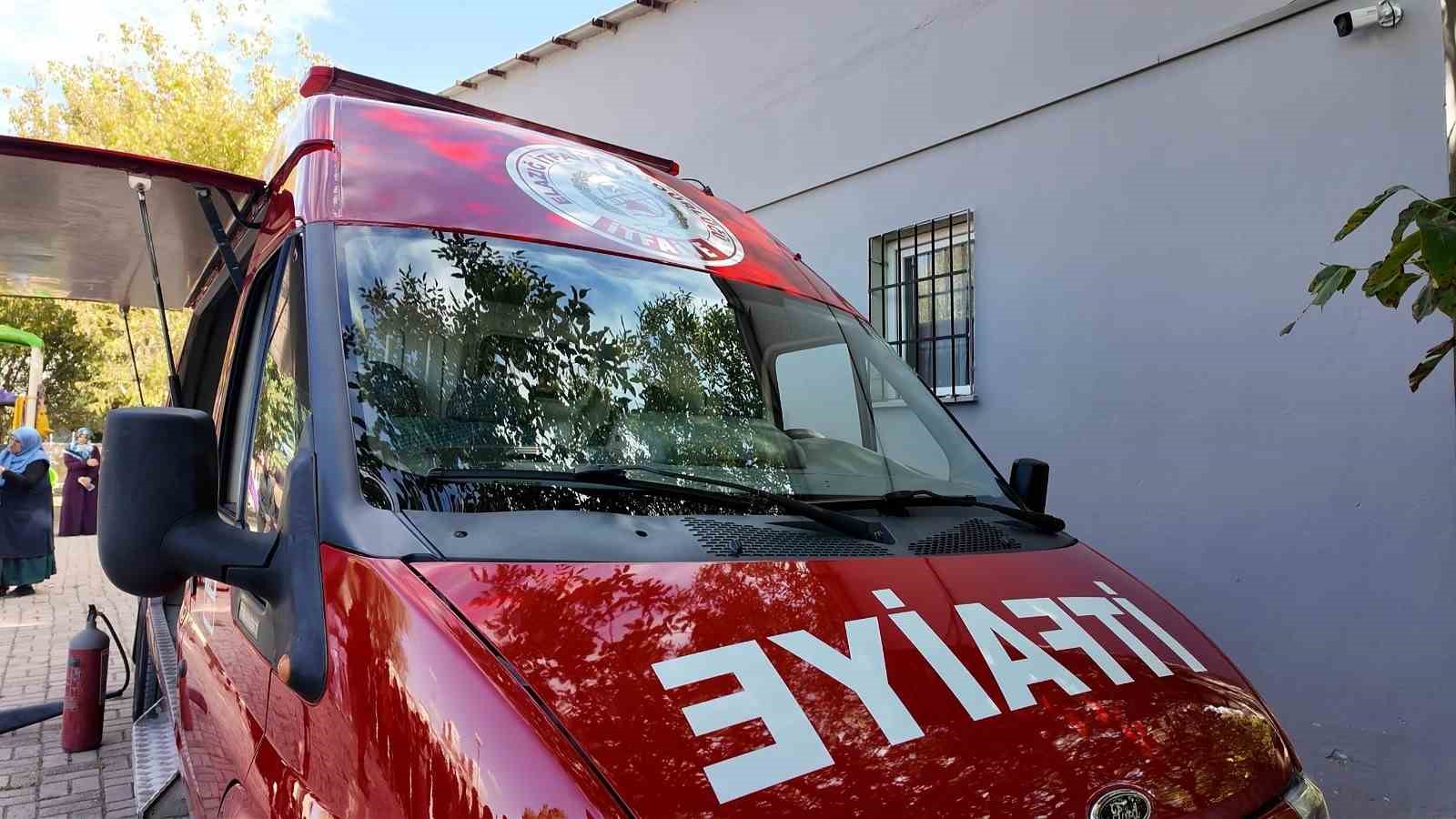 Elazığ itfaiyesi filosunu güçlendirdi: Öncü motosiklet ve mobil müdahale aracı