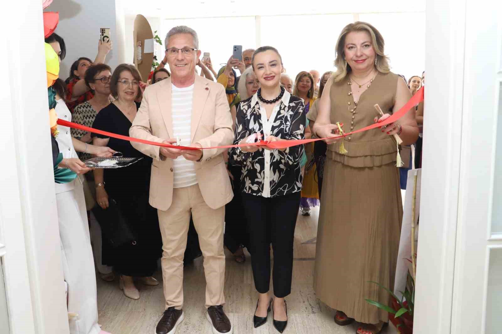 Nazilli’de yağlı boya resim sergisi açıldı