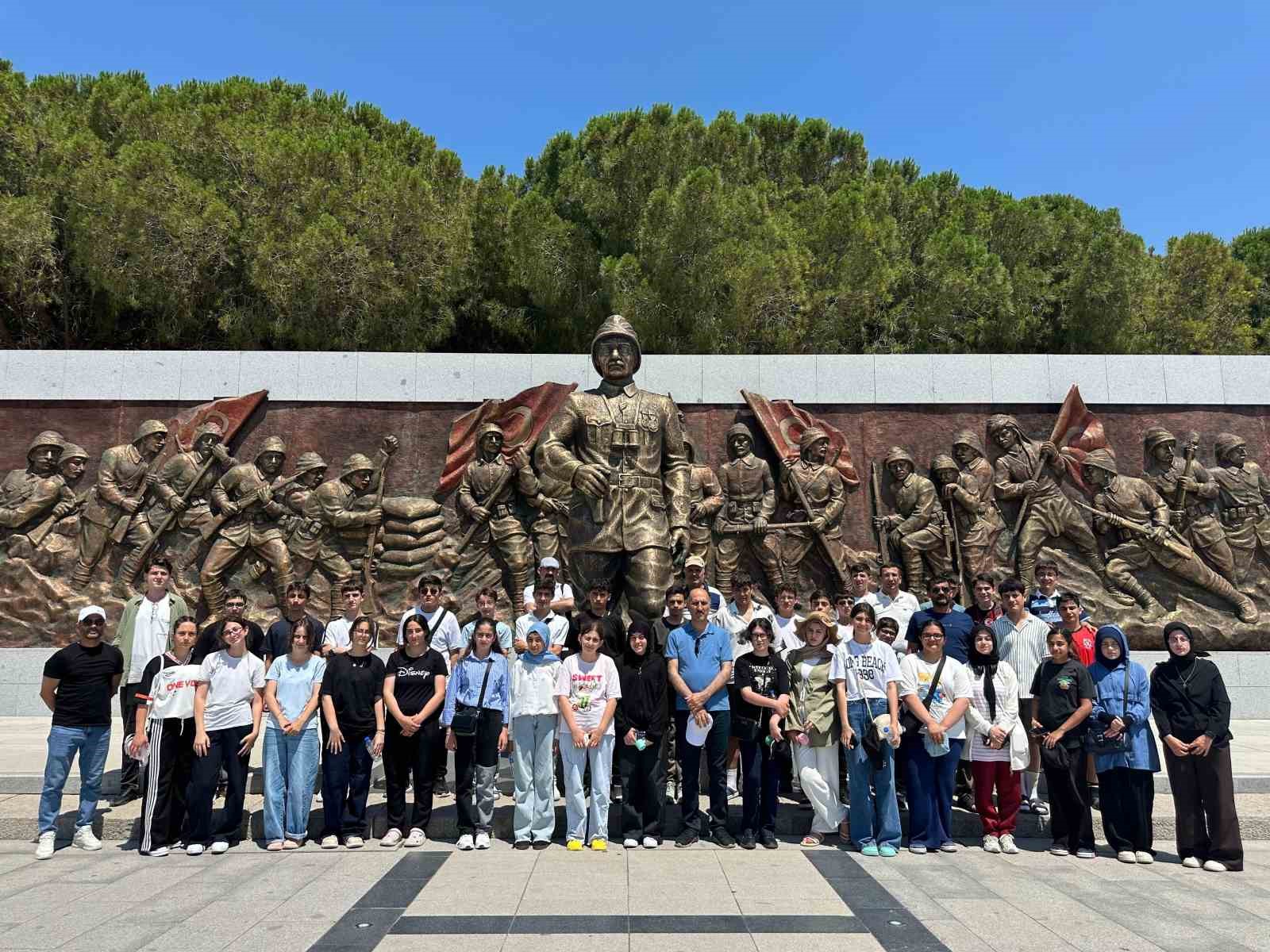 Şehitler Ortaokulu öğrencileri 4 günlük tarih ve kültür gezisini tamamladı