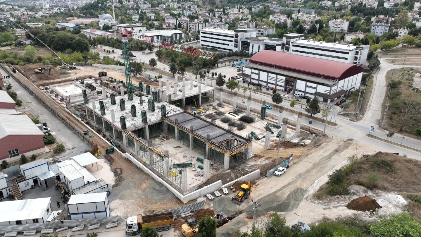 Geleceğin sporcularını yetiştirecek tesis y&uuml;kseliyor