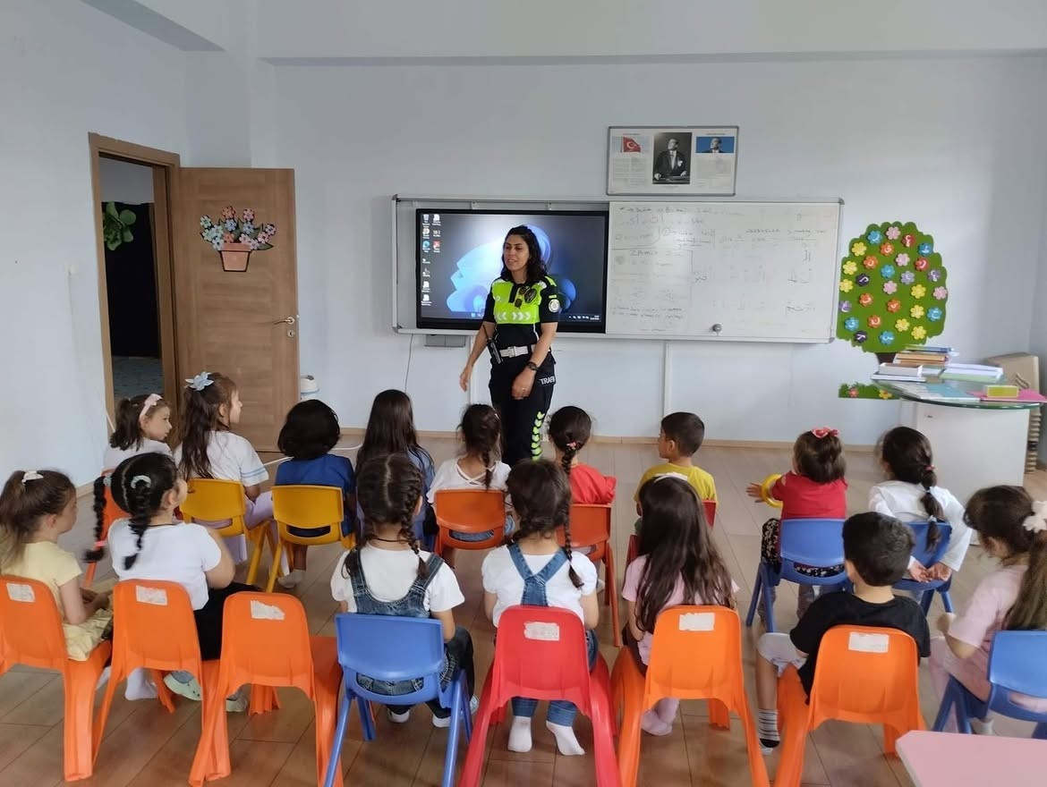 Kur’an kursu öğrencilerine uygulamalı trafik eğitimi