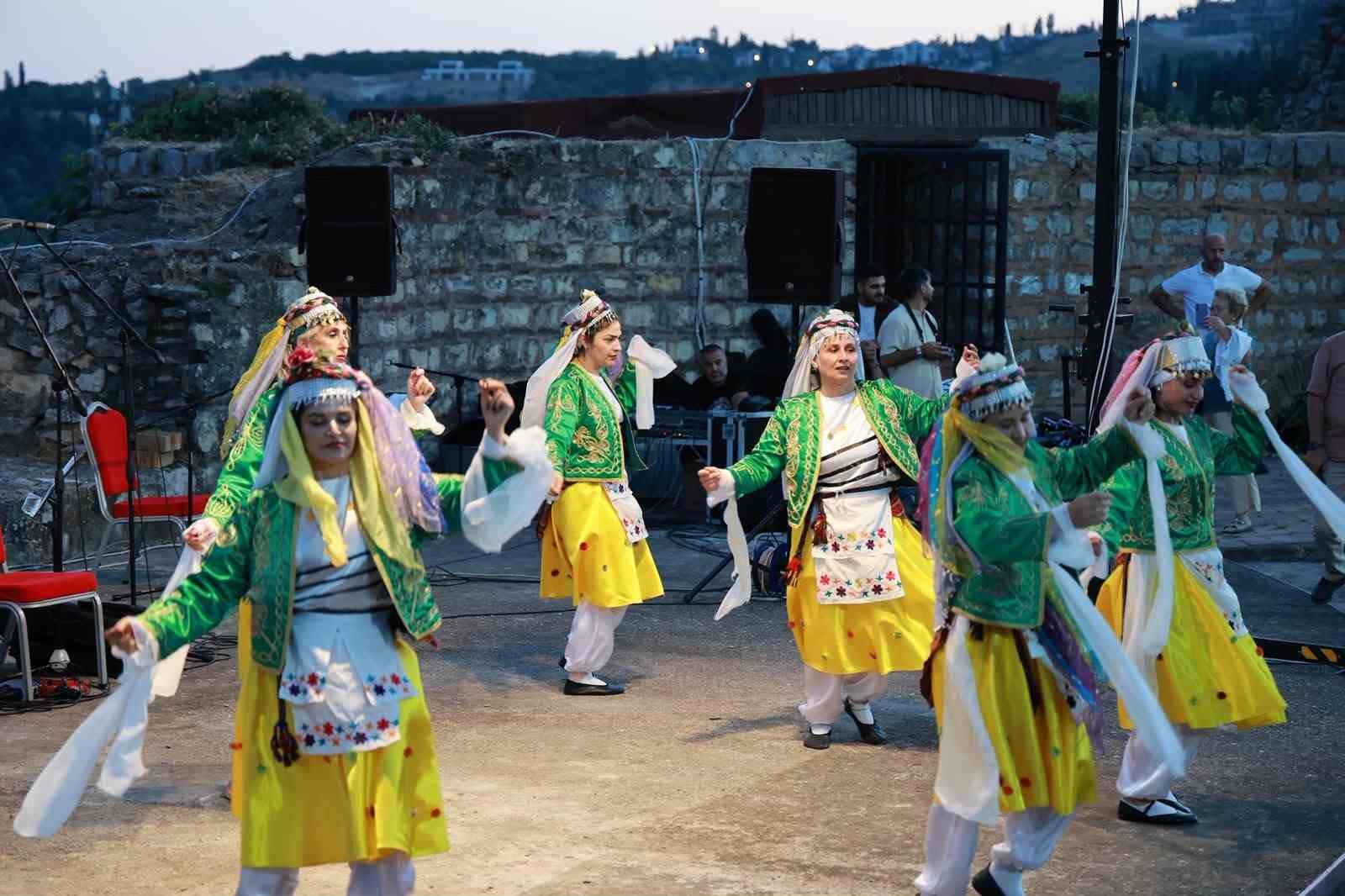 Eskihisar Kalesi’nde kültür sanat akşamları coşkusu
