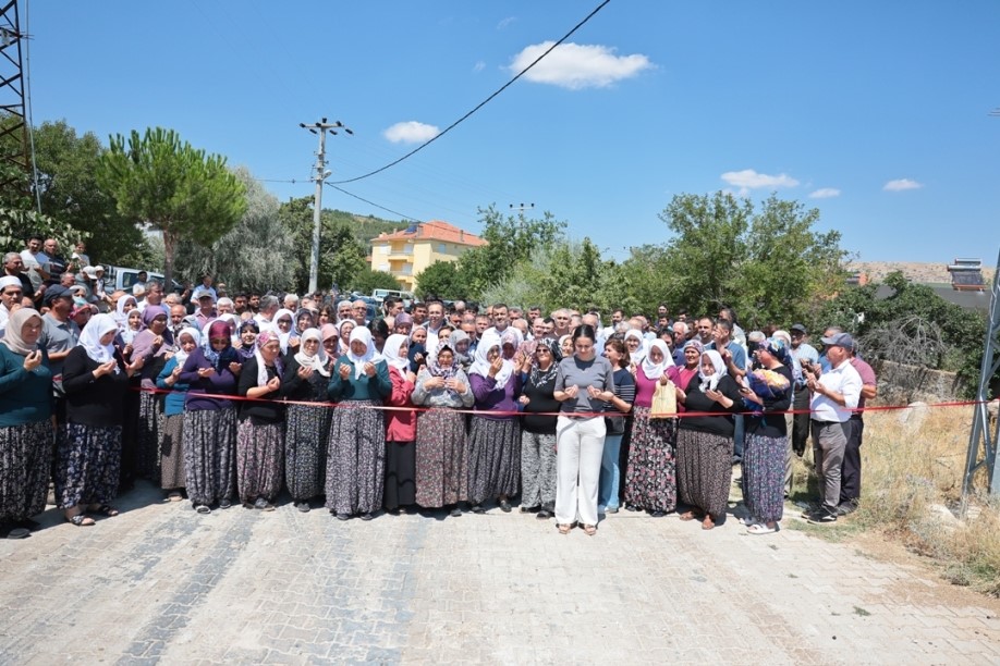 Dört ilçeyi birbirine bağlayan yol yıllar sonra asfalta kavuştu