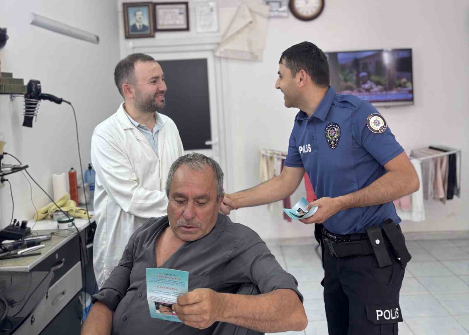 Ordu&rsquo;da polis ekiplerinden dolandırıcılığa karşı broş&uuml;rl&uuml; uyarı