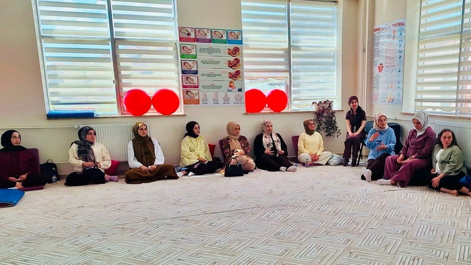 Bayburt&rsquo;ta anne adaylarına sağlıklı gebelik eğitimi verildi