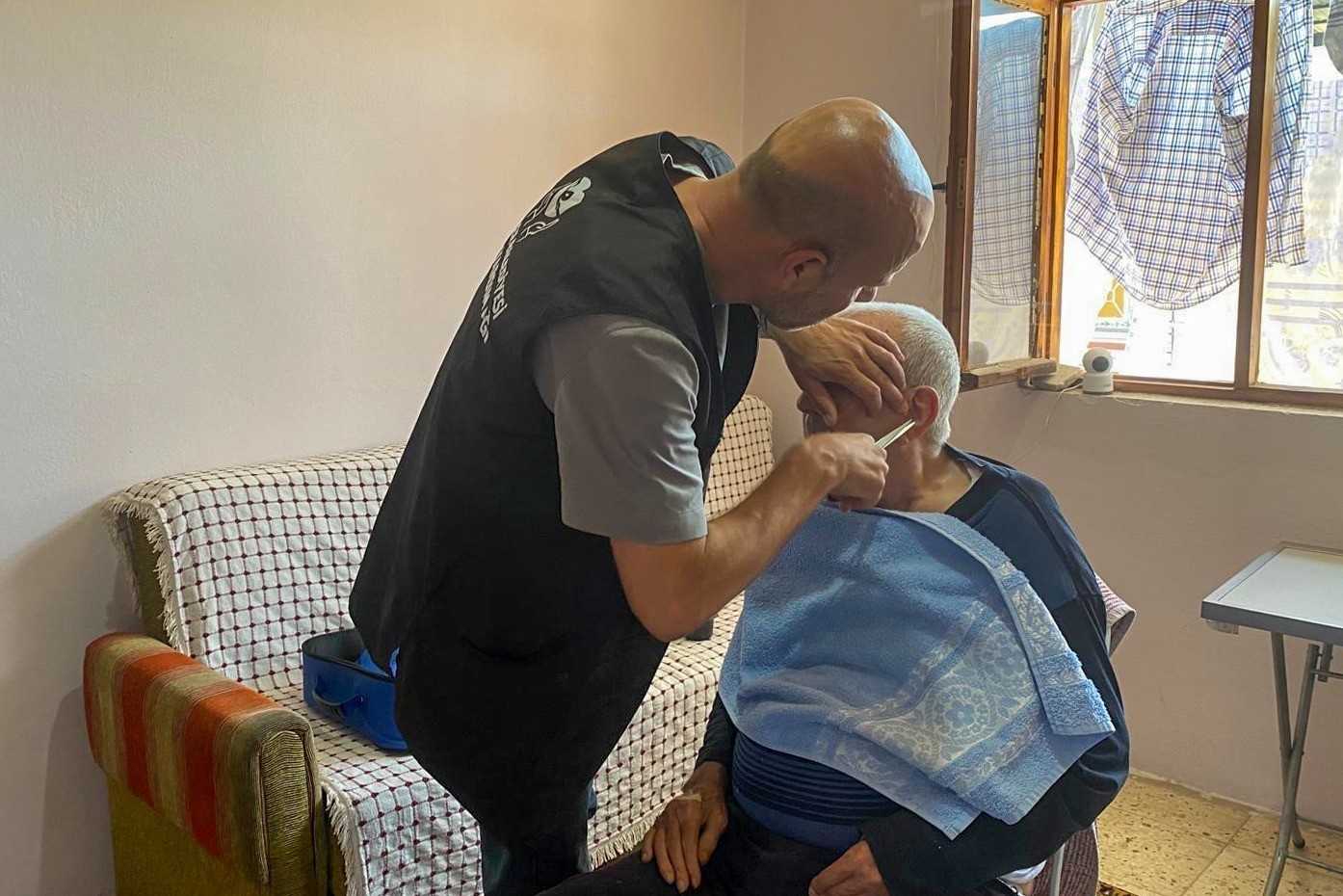 Evde bakım hizmetleri ihtiyaç sahiplerine umut oluyor