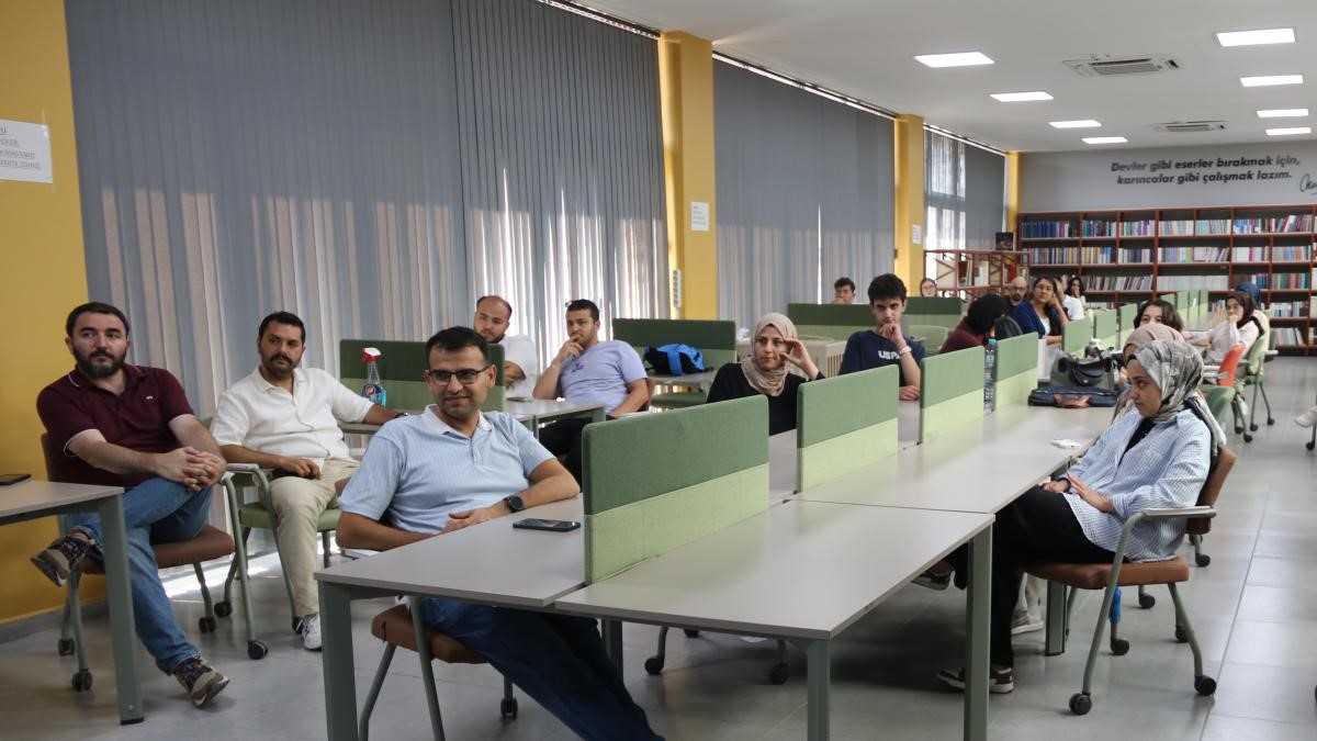 Yapay zeka ve geleceğin meslekleri konuşuldu