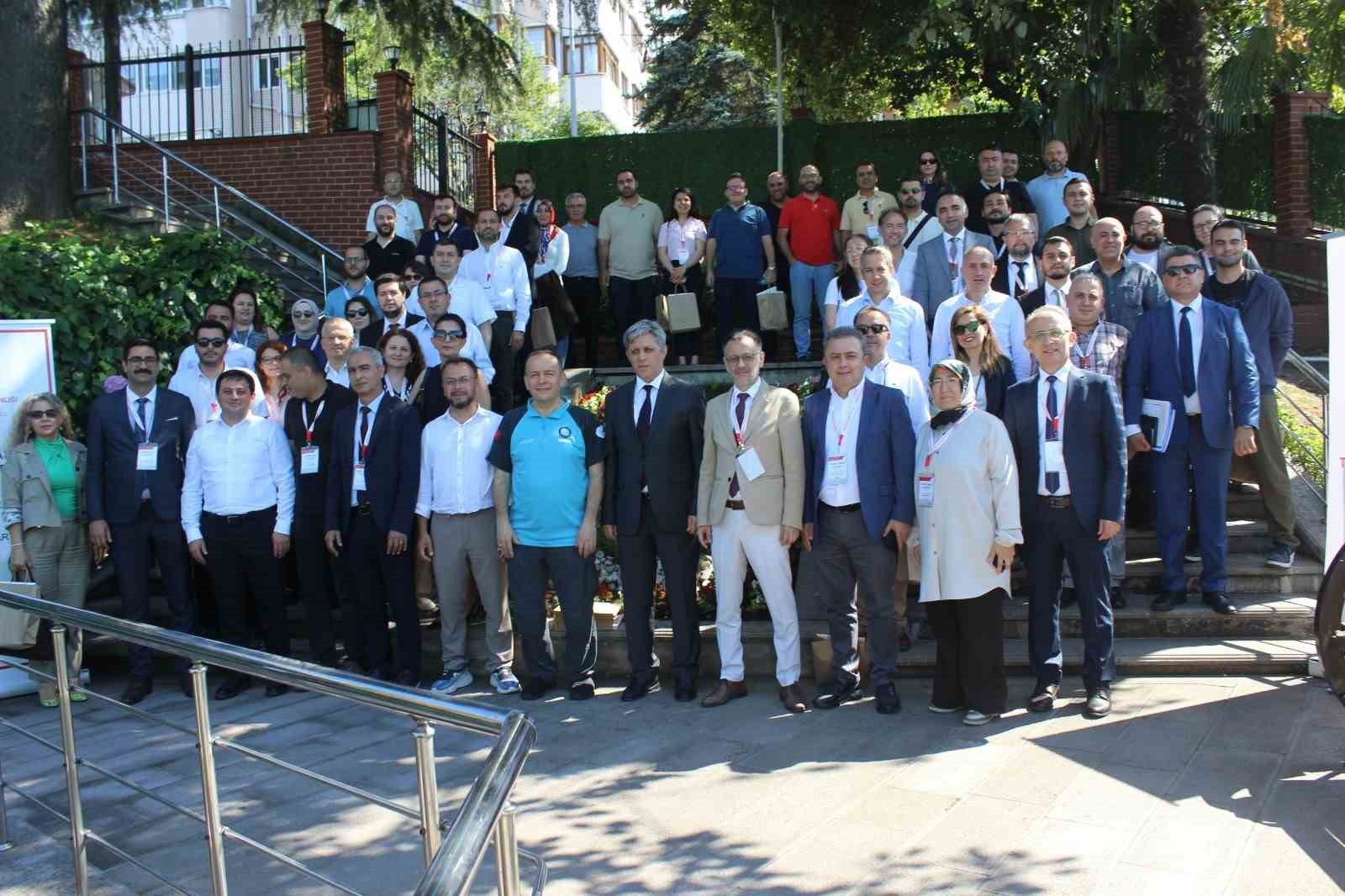 Beş ilin sağlık müdürü Zonguldak’ta acil sevk zinciri için toplandı