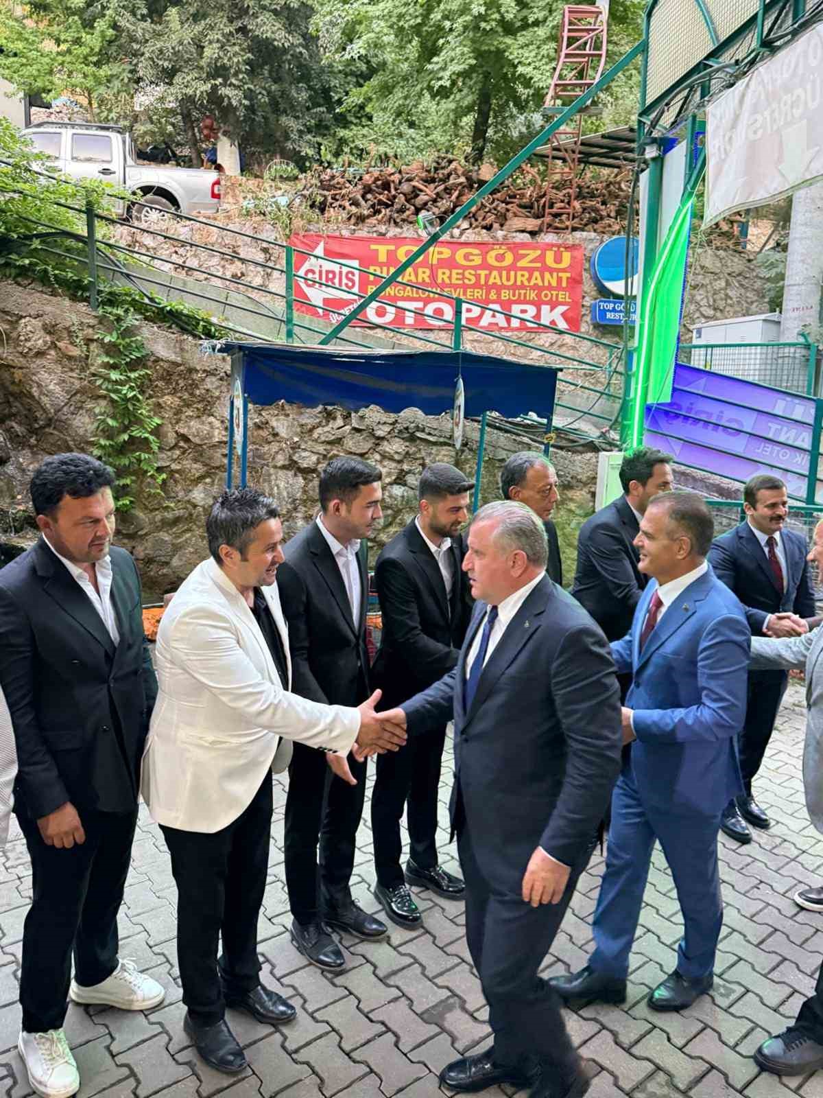 Gençlik ve Spor Bakanı Bak’tan Pınar Mahallesi’ne ziyaret