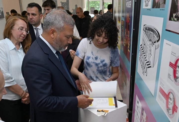 Engelliler Entegre Yüksekokulundan "Yıl Sonu Sergisi"