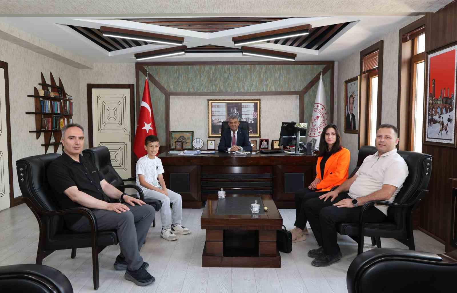 Semih Ataş Erzurum&rsquo;un gururu oldu