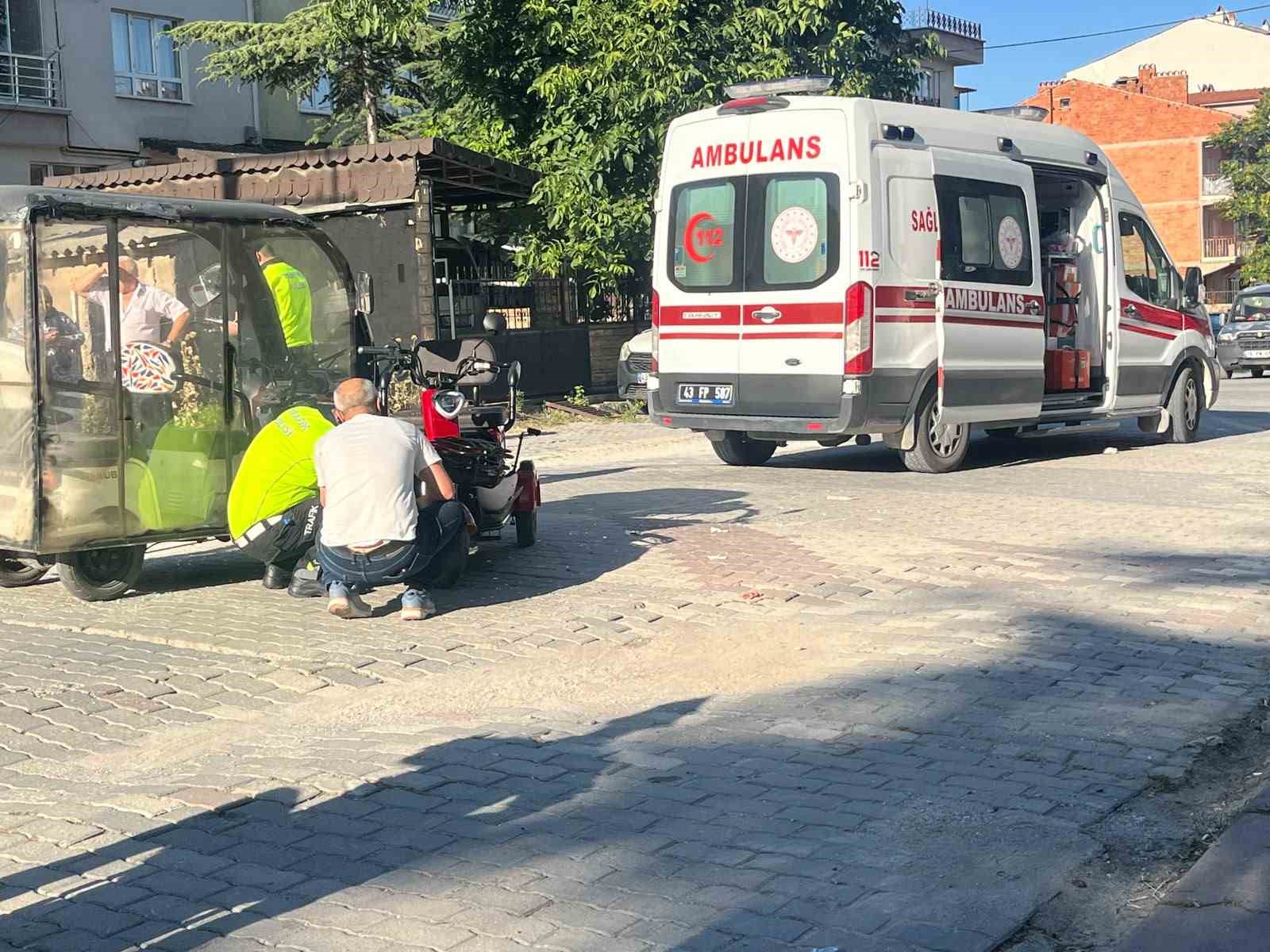 Engelli aracı ile elektrikli bisiklet çarpıştı, 1 yaralı