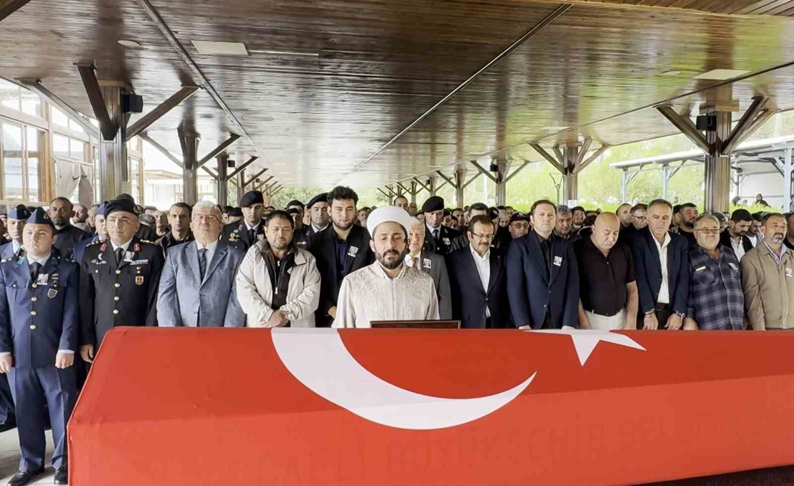 Spor yaparken kalp krizi ge&ccedil;iren baş&ccedil;avuş Aksaray&rsquo;da defnedildi