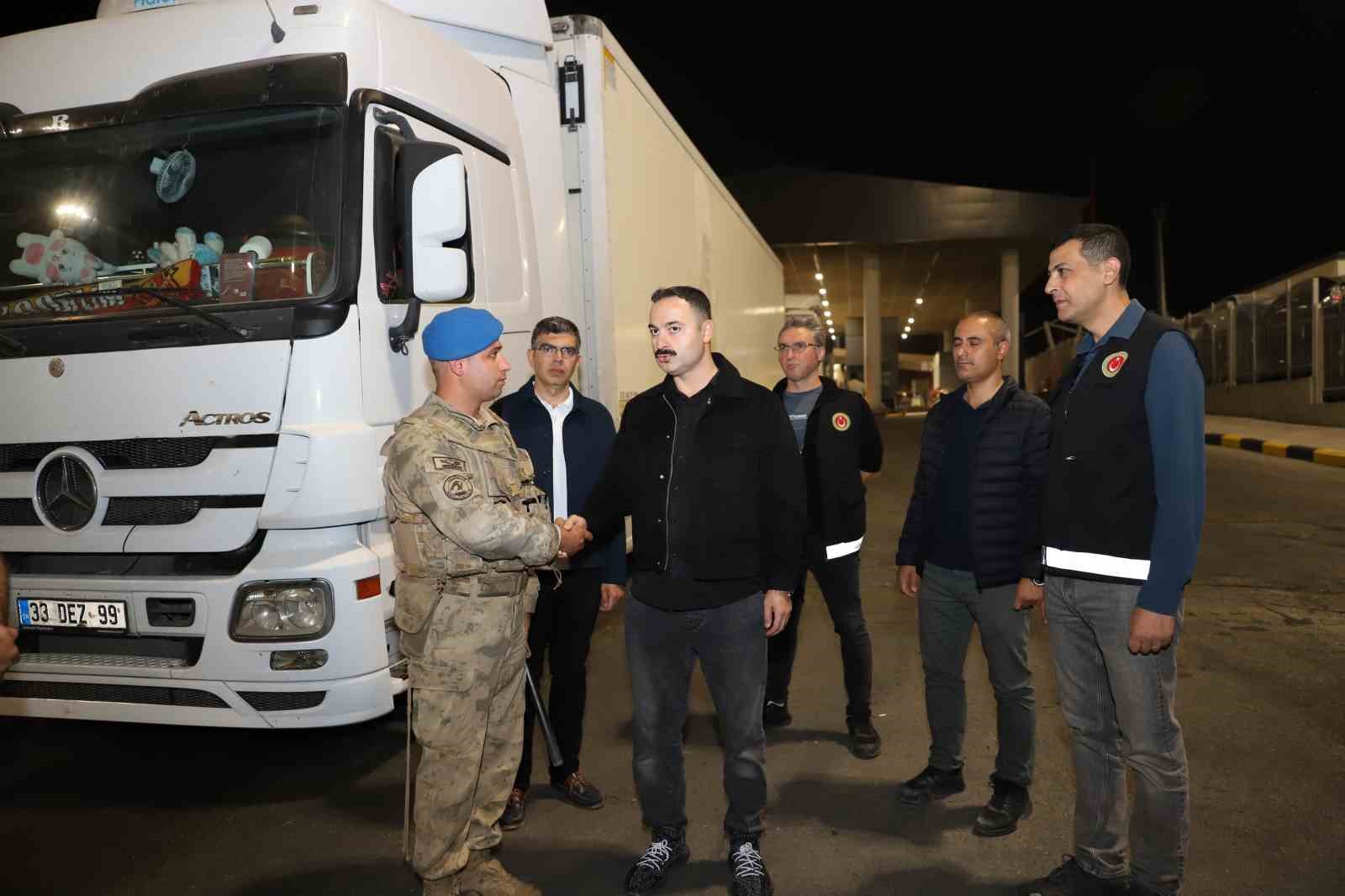 Doğubayazıt Kaymakamı Ayvat&rsquo;tan G&uuml;rbulak G&uuml;mr&uuml;k Kapısı&rsquo;na gece denetimi