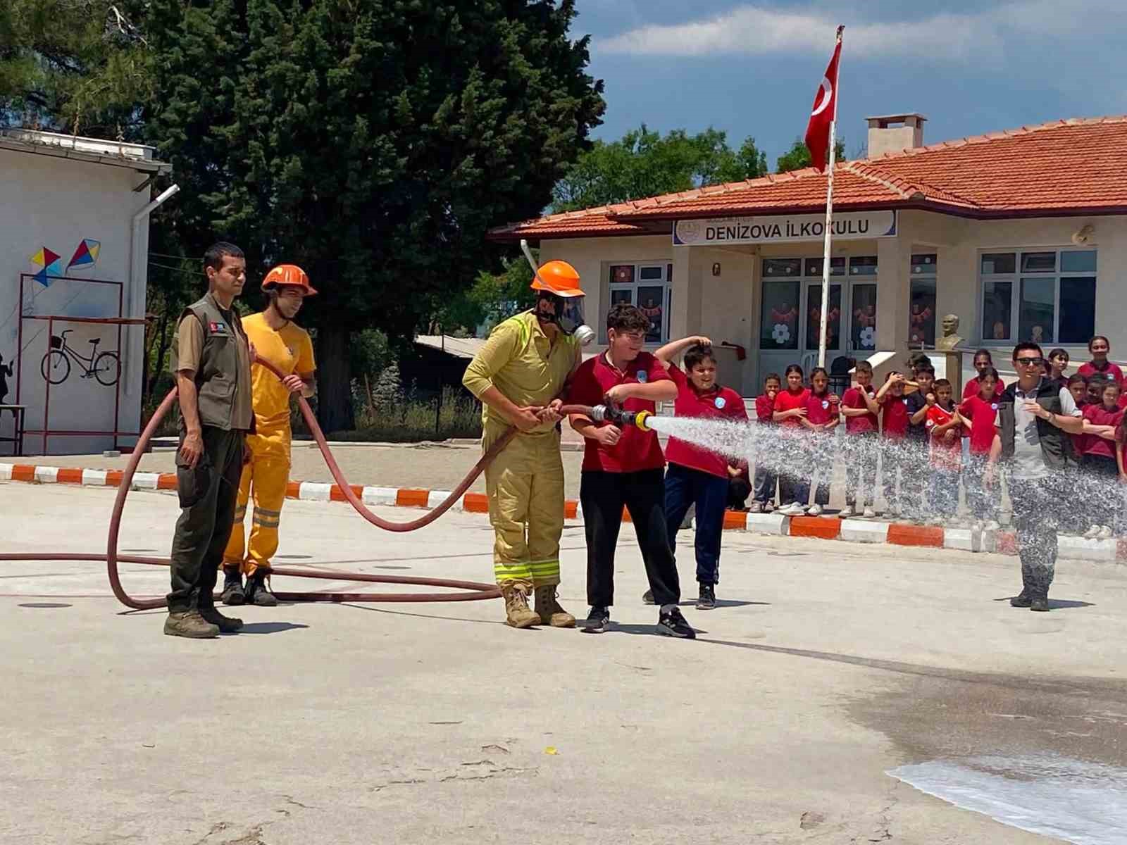 Muğla’da öğrencilere orman yangını tatbikatı yapıldı
