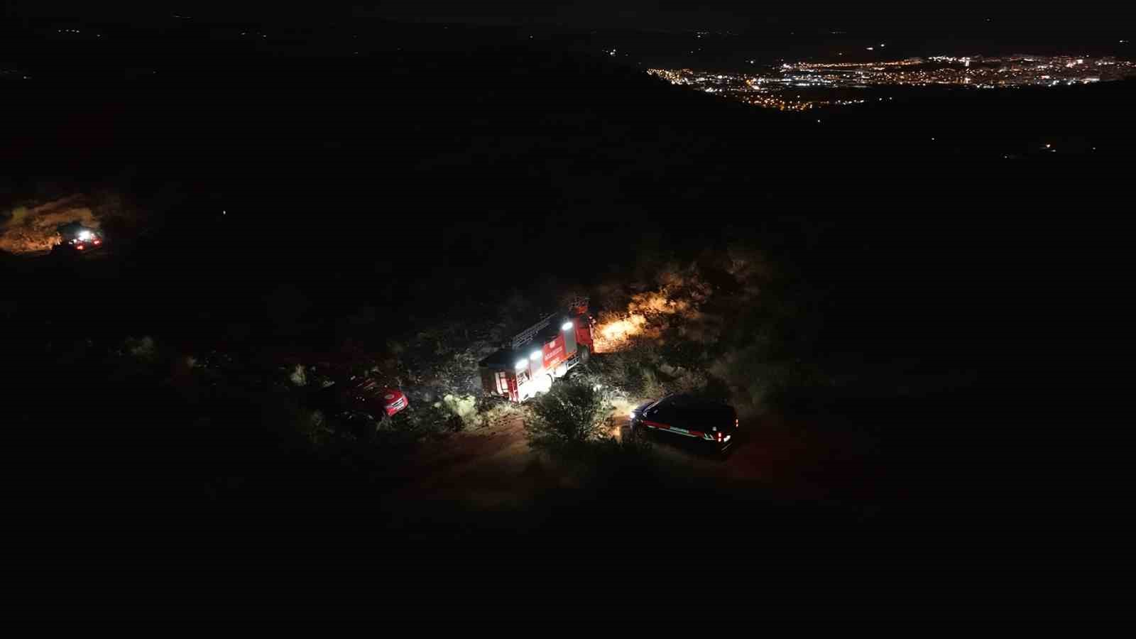 Bir kuş çam ormanlarını alevlerin eşiğine getirdi: Yangın büyümeden söndürüldü