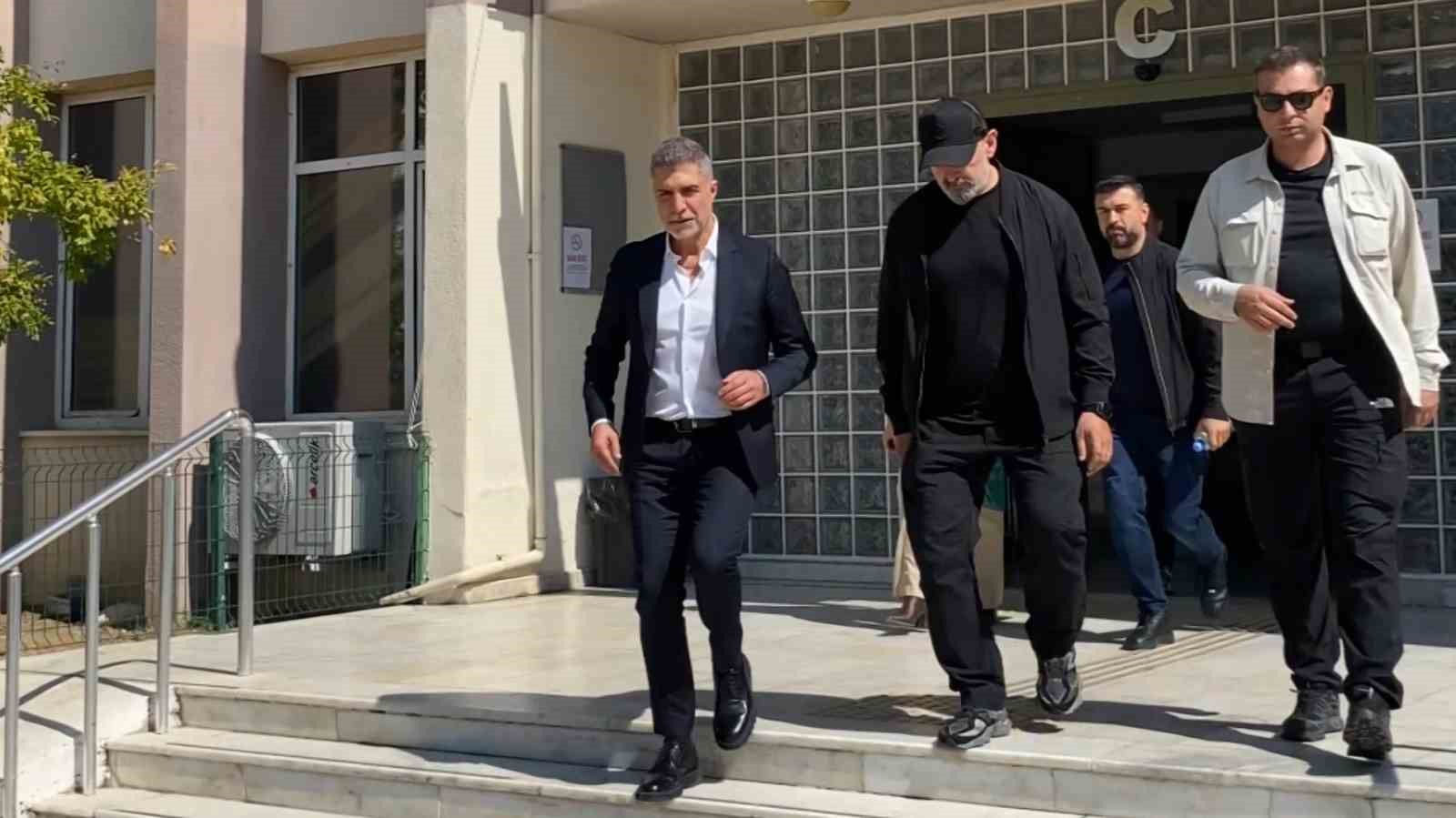 Sanatçı Özcan Deniz, kardeşlerinin hakaret davasında ifade verdi