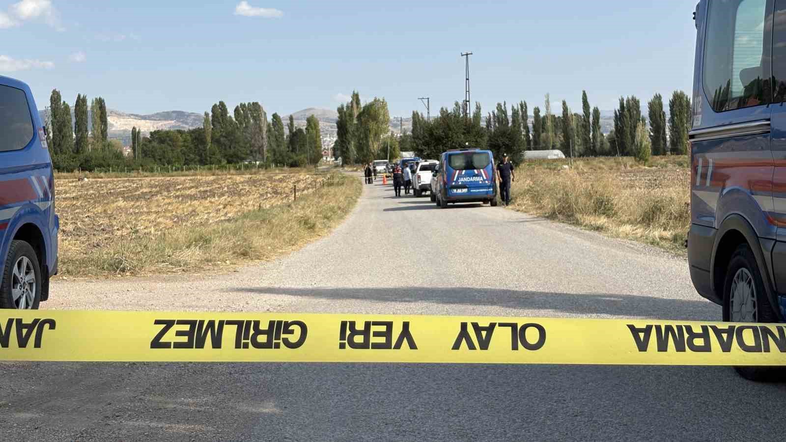 Amca-yeğen kavgası kanlı bitti: 1 &ouml;l&uuml;, 1 yaralı
