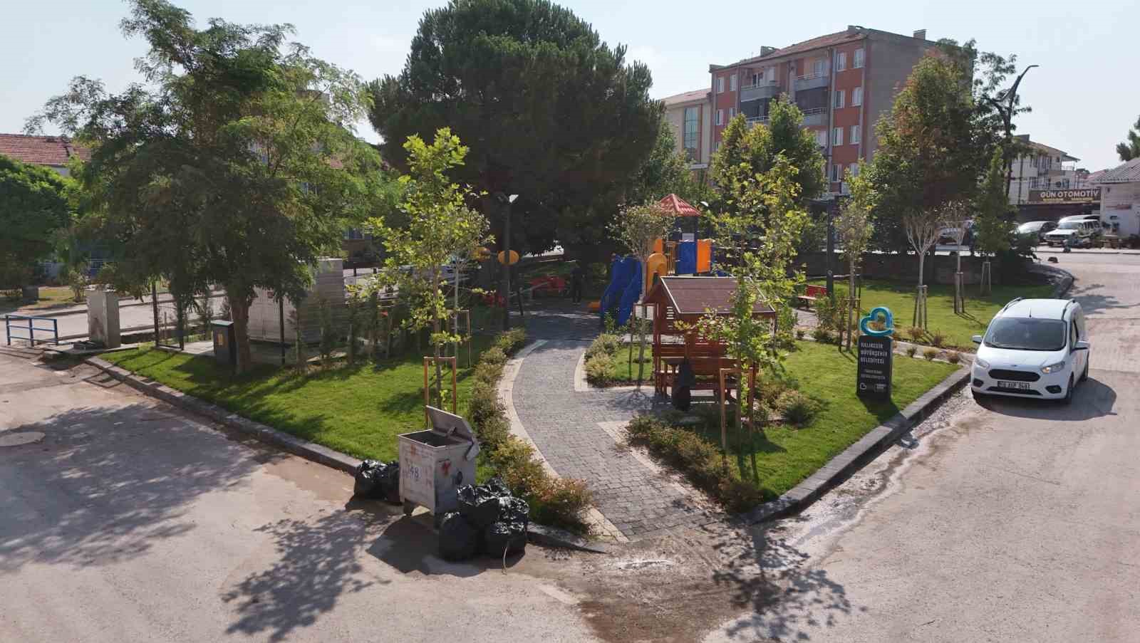 Sındırgı’da yeni yeşil alanlar yapıldı